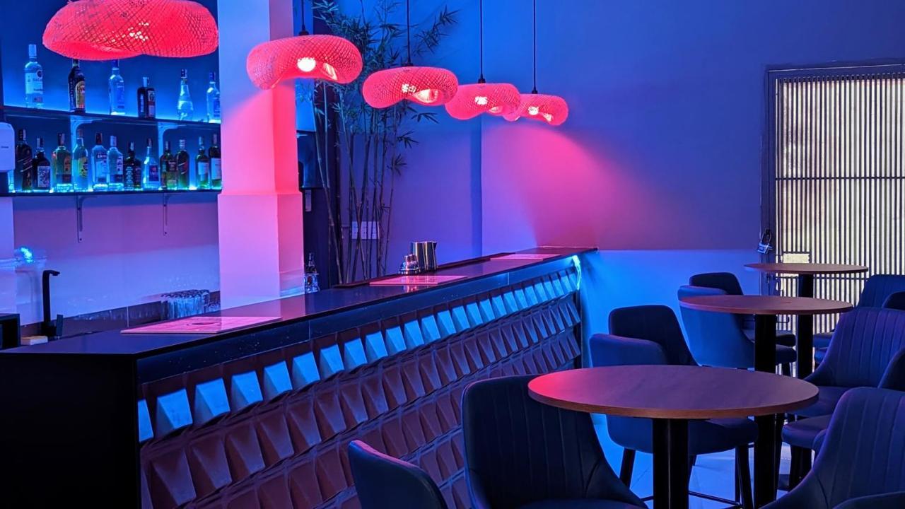 Хостел Base Backpackers Хошимин Экстерьер фото