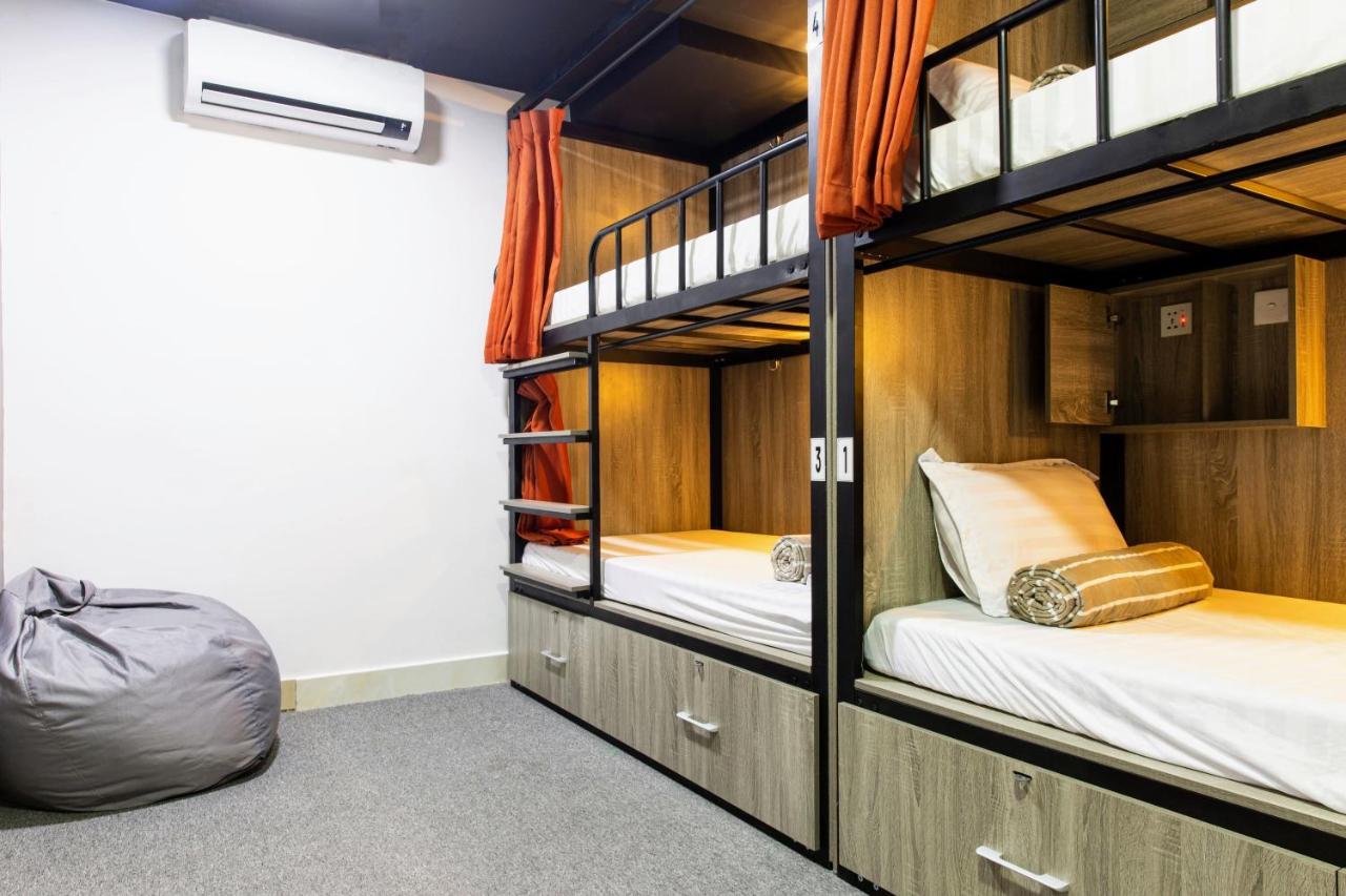 Хостел Base Backpackers Хошимин Экстерьер фото