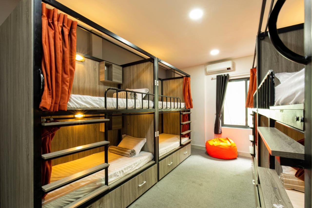 Хостел Base Backpackers Хошимин Экстерьер фото