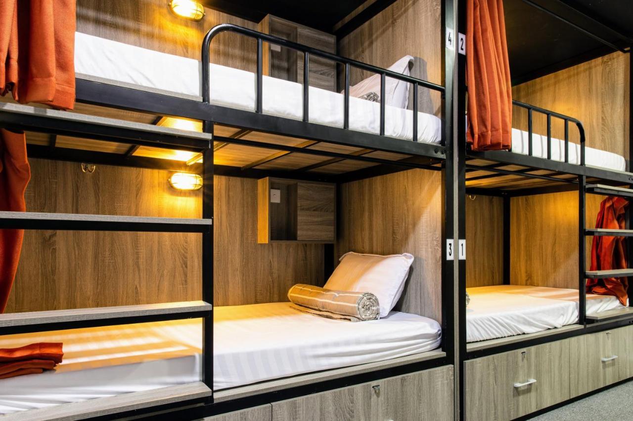 Хостел Base Backpackers Хошимин Экстерьер фото